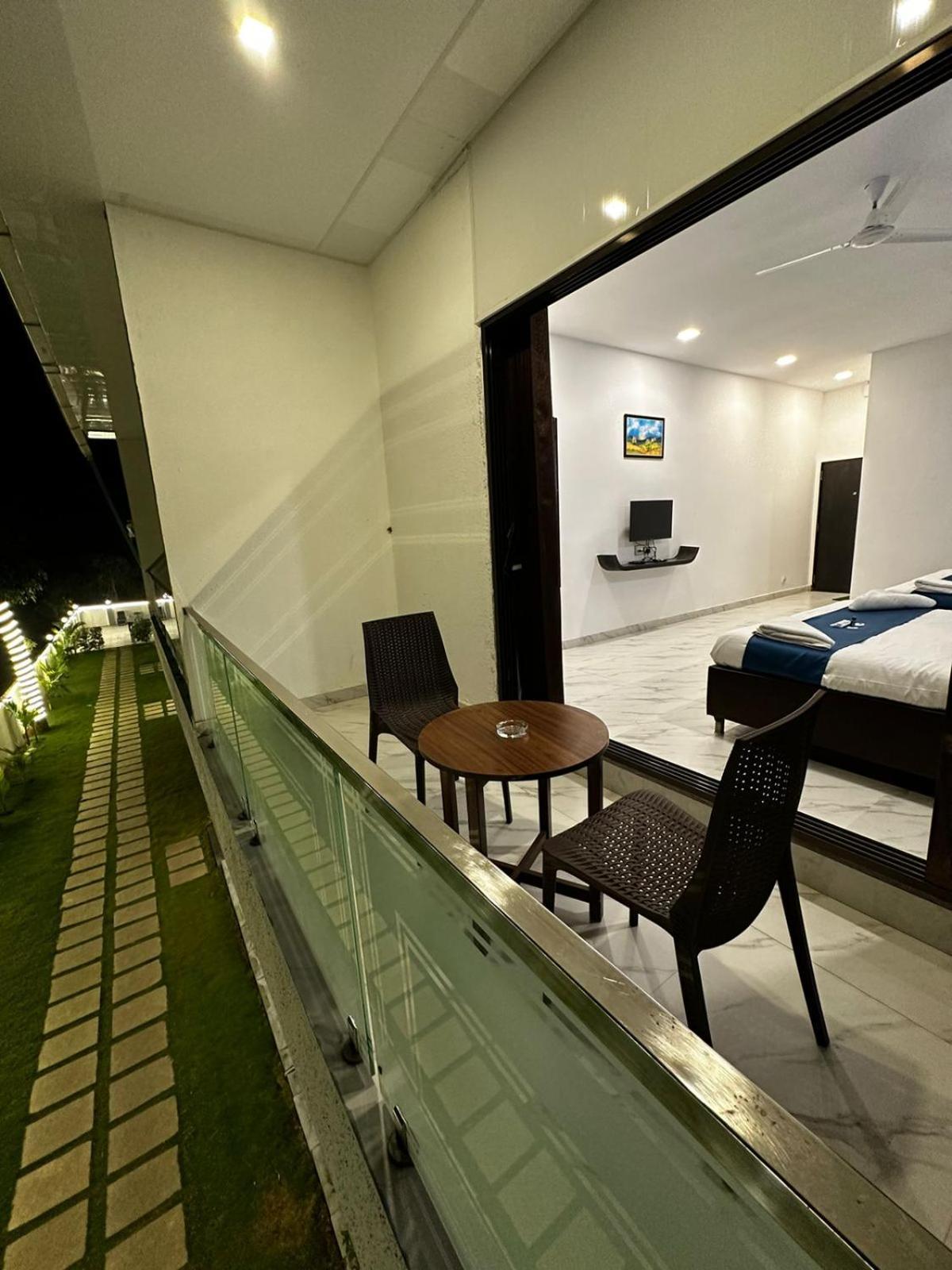 Golden Pearl Resort By Gemstone Hospitality Alibag Exterior foto